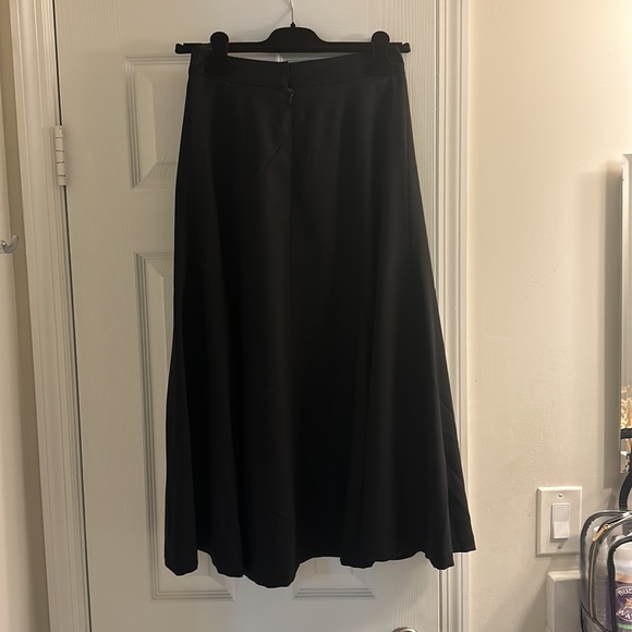 CAROLINA HERRERA PRE FALL 2018 BLACK FLARE MIDI SKIRT - SIZE 4 - Picture 6 of 15
